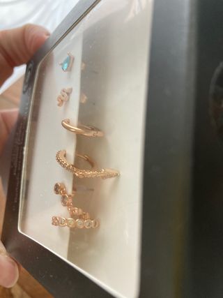 Estuche 6 Pendientes sfera bañado oro