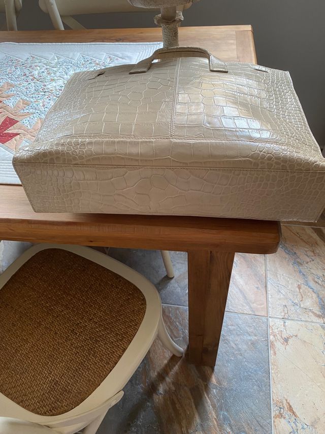 Cartera de piel porta-documentos Piquadro.