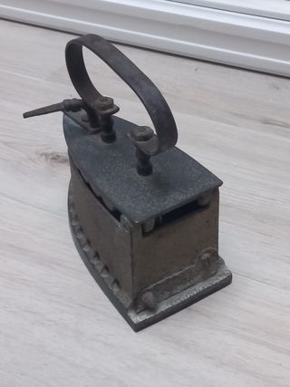 Plancha carbón hierro antiguo