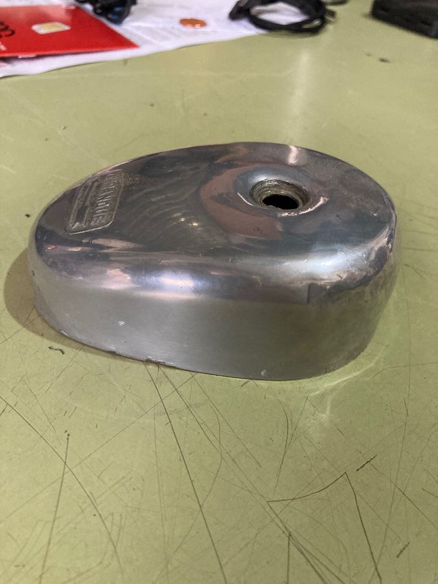 Velosolex. Tapa del filtro.