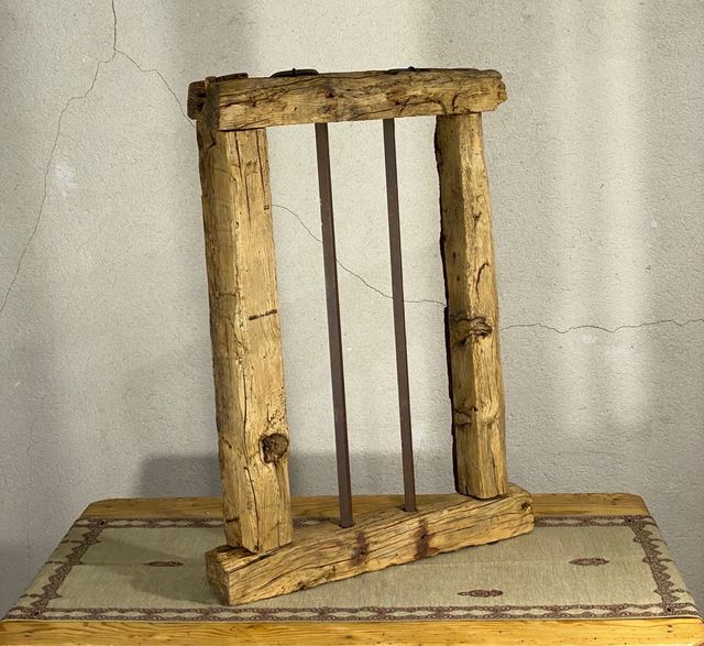 Ventana antigua con reja de forja, s.XVIII