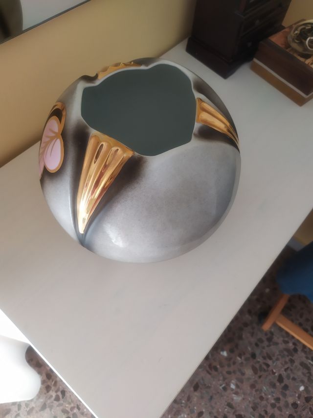 Jarrón o figura de cerámica