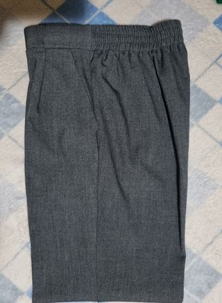 Pantalón de mujer (Stradivarius)