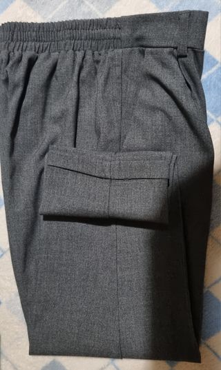 Pantalón de mujer (Stradivarius)