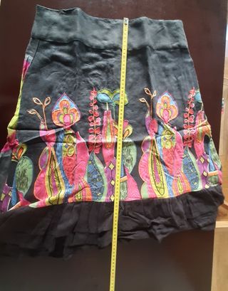 Falda colorida Desigual. Talla L, 40.