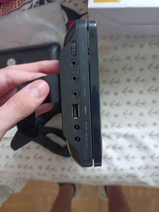 Sistema Dual/ DVD Portátil Doble Pantalla LCD7"