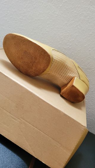 zapatos de baile nuevos