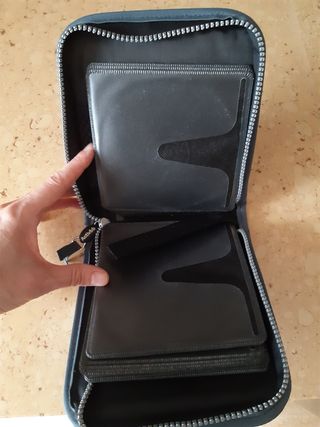 Estuche para 32 CD.