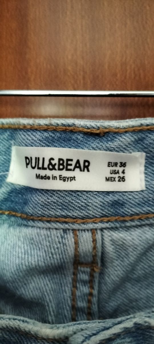 pantalon acampanado pull&bear