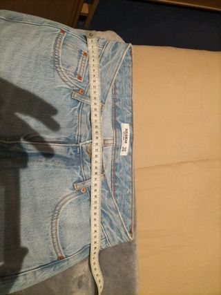 pantalon acampanado pull&bear