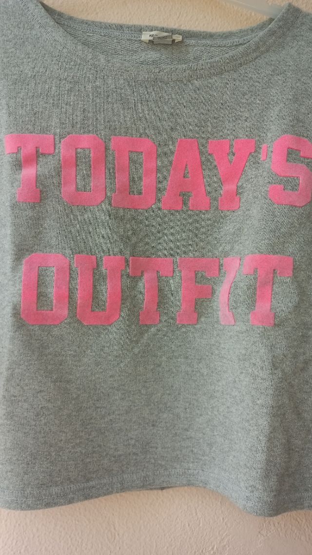 Sudadera corta gris con letras