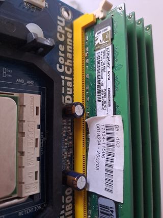 placa Asrock  AM2NF6G-VSTA con procesador y ram