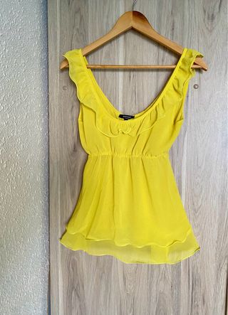 Como nuevo top volantes peplum Denny Rose talla Xs