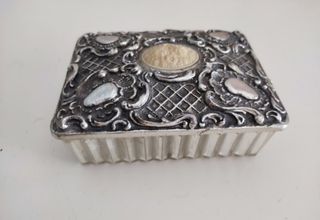 ANTIGUA CAJA JOYERO