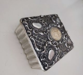 ANTIGUA CAJA JOYERO