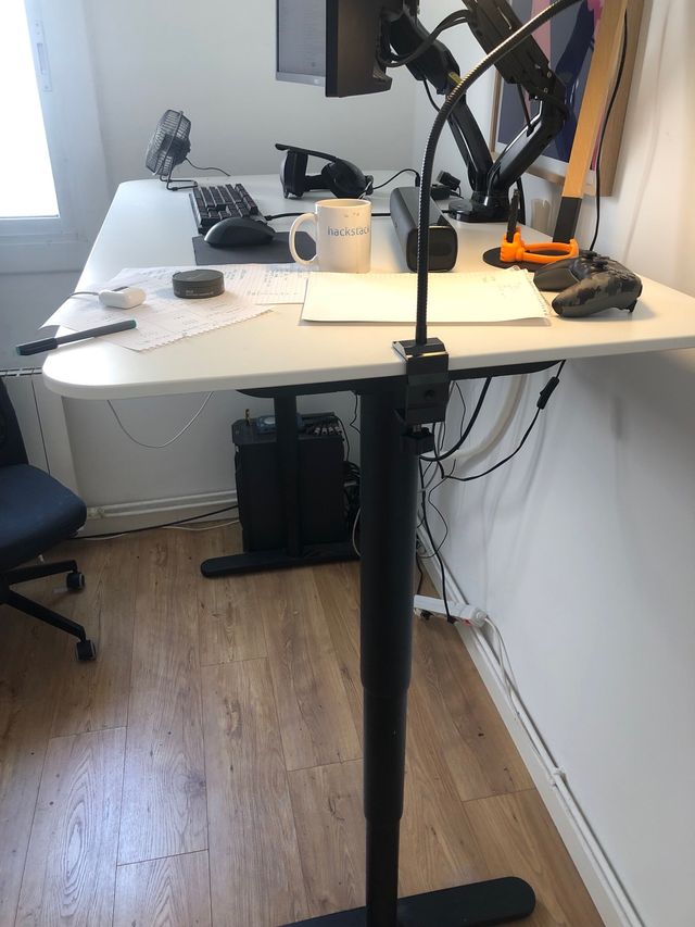 IKEA Office Table Raise \/ Sit escritorio elevable de segunda mano por