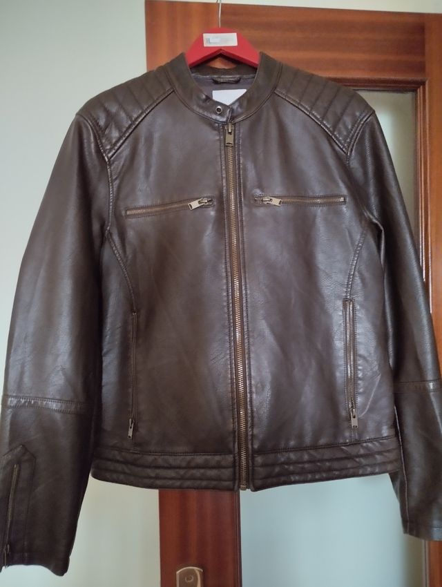 Cazadora polipiel de Mango