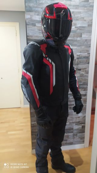 Chaqueta de piel motera