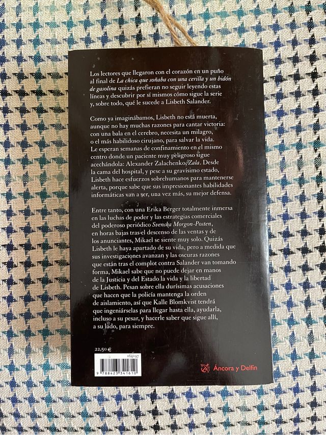 La Reina en el palacio de las corrientes.