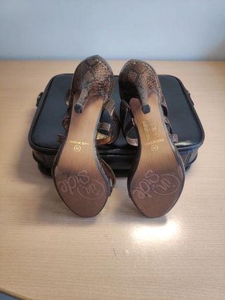 SANDALIAS TACÓN ALTO PIEL SERPIENTE AJUSTE TOBILLO