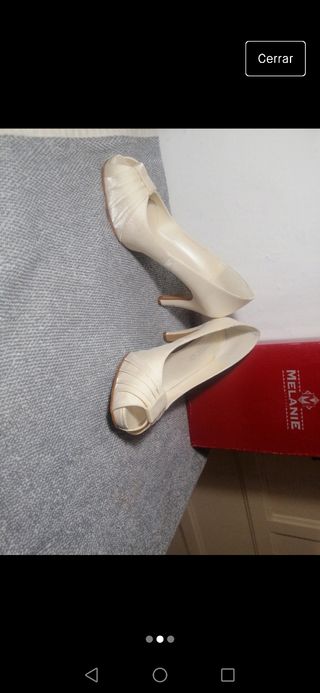 zapatos tacon color crema