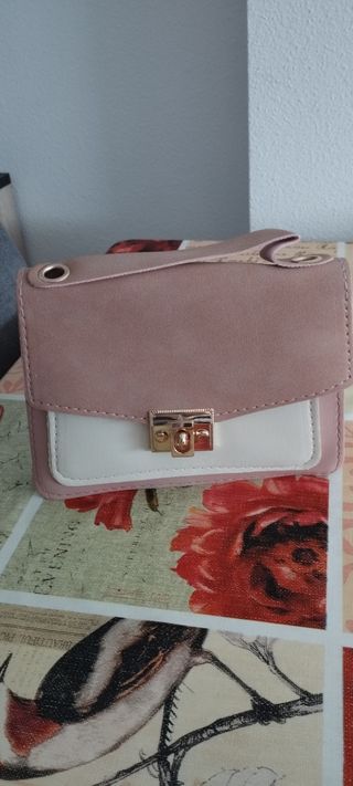 Bolso cartera con solapa nueva