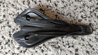 Sillín Giant contact forward aluminio