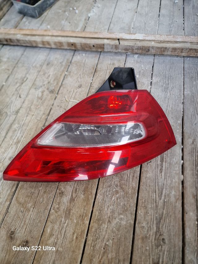 faro trasero Renault megane