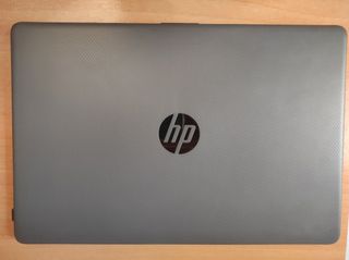 Portátil HP 255G8