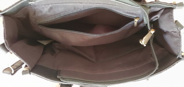 Bolso de mano y de hombro.