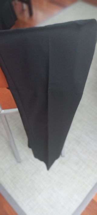 Traje negro zara