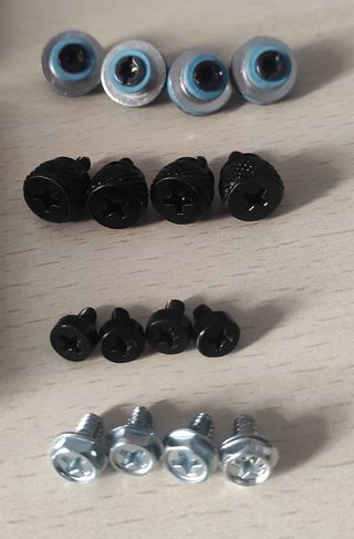 Lector 8 en 1 para placa base