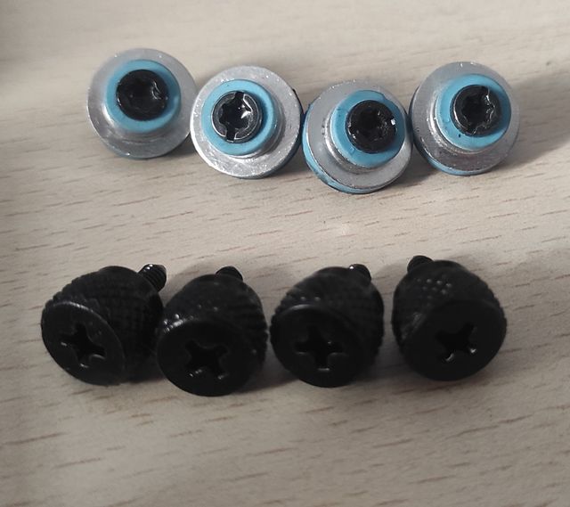 Lector 8 en 1 para placa base