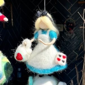 Alicia en el país de las maravillas hecho a mano