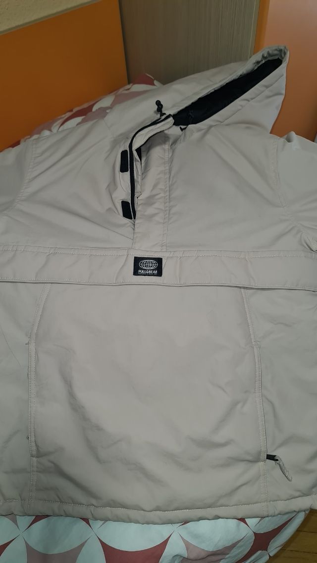 Abrigo pull and bear