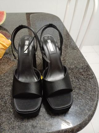sandalias tacón primark