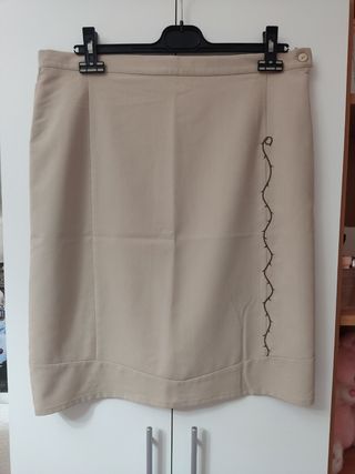 Falda beige señora