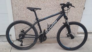 Bicicleta rockrider 500 Decathlon.