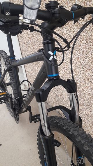 Bicicleta rockrider 500 Decathlon.