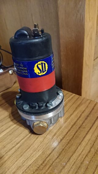 Bomba de combustible vehículo inglés