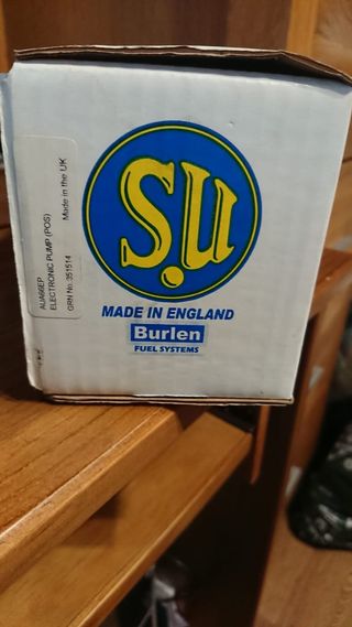 Bomba de combustible vehículo inglés