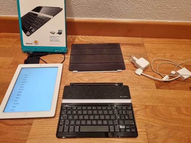 Apple Ipad 3 generacion 64GB y teclado Logitech
