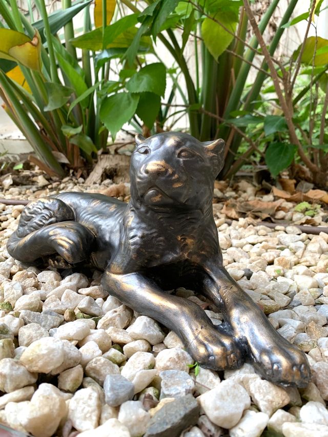 FIGURA VINTAGE PANTERA NEGRA