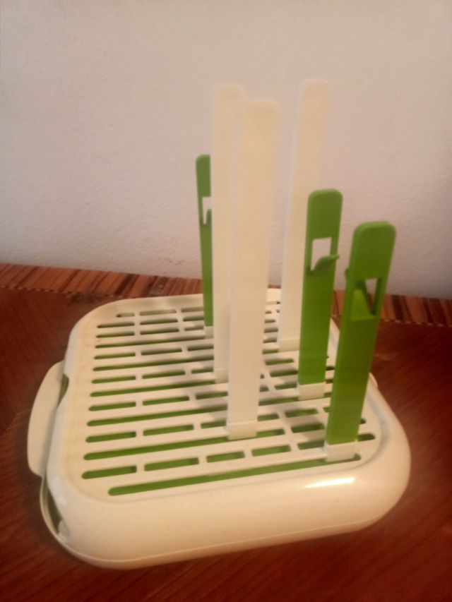 Escurre  bibes y chupetes