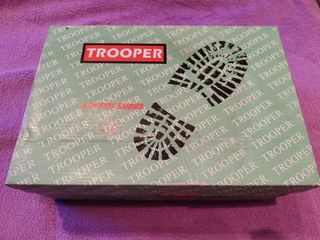 Zapatos de hombre de seguridad apto para trabajar.