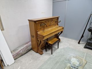 Piano Chassagne Freres modernista 