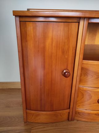 Mueble dormitorio de madera maciza