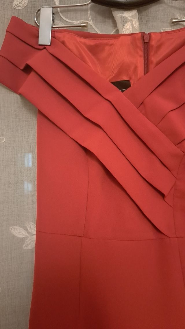 Vestido midi color cereza Access Fashion