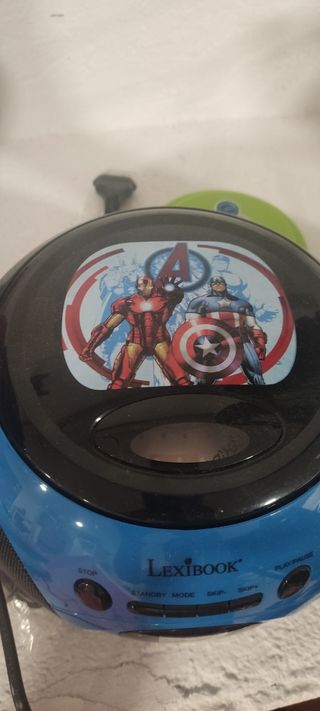 reproductor audio, radio y altavoz