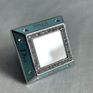 Dior / anillo con sombra de ojos